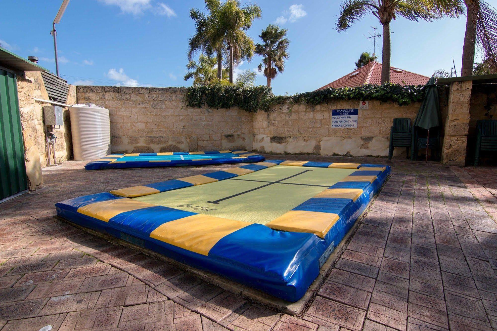 Mandurah Family Resort Екстериор снимка